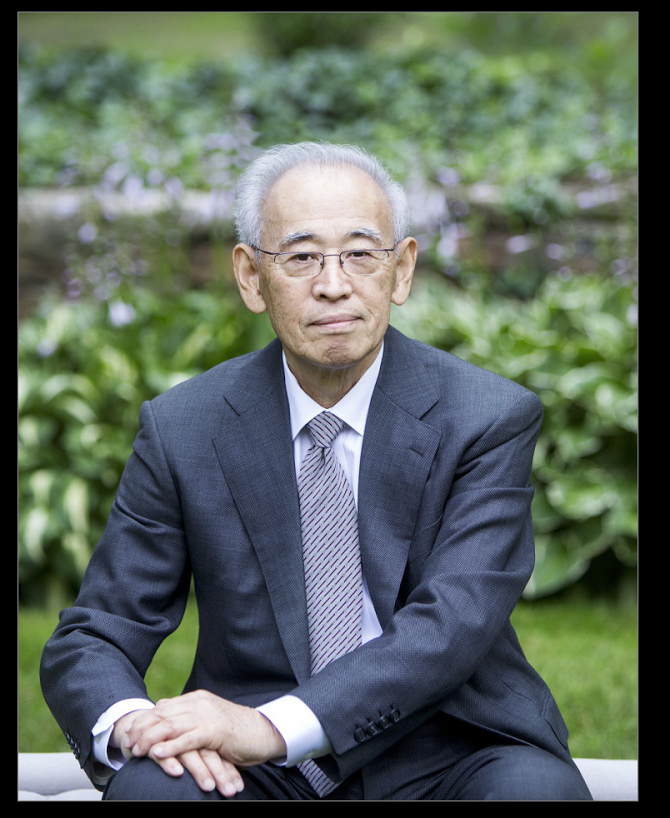 Portrait of Dr. Yoo